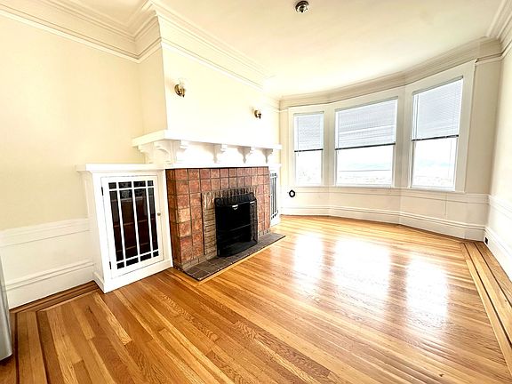 3rd image of 912 Union St #916