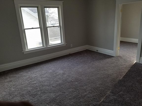 3rd image of 1650 Elizabeth Ave NW #2