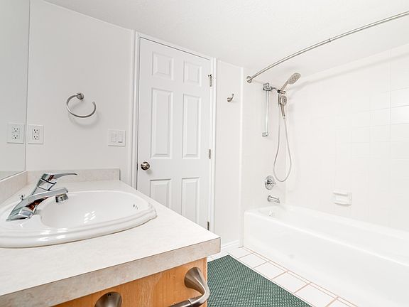 5th image of 7761 S Oakshadow Cir