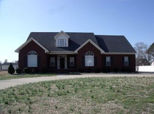 206 Sevendales Dr, Goldsboro, NC 27534