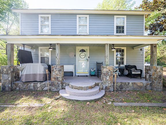 2nd image of 131 Grandy Road