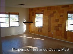4th image of 4587 Essex Ln