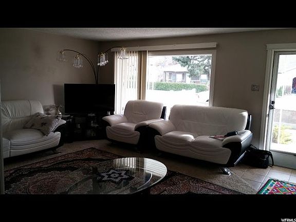 5th image of 359 E Lambourne Ave