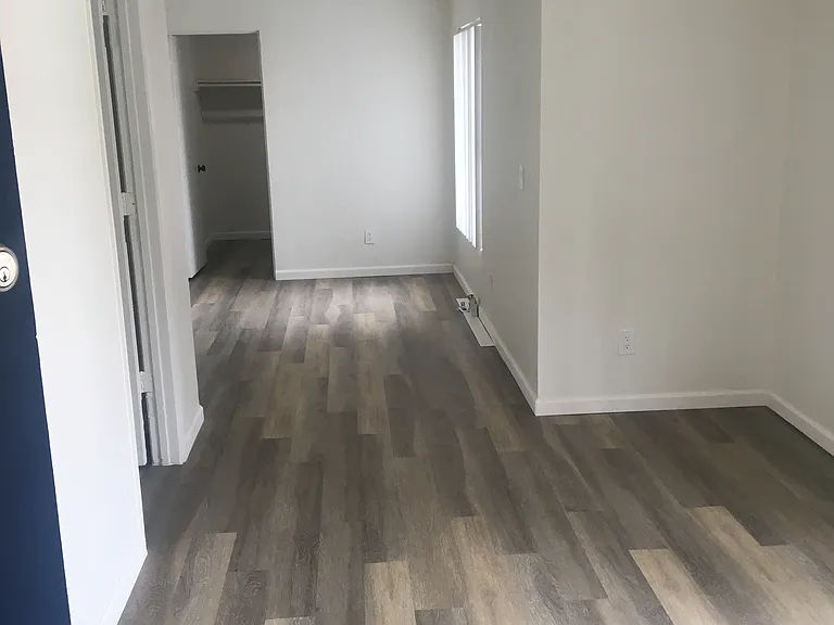 1009 N Ross St — Photo 2