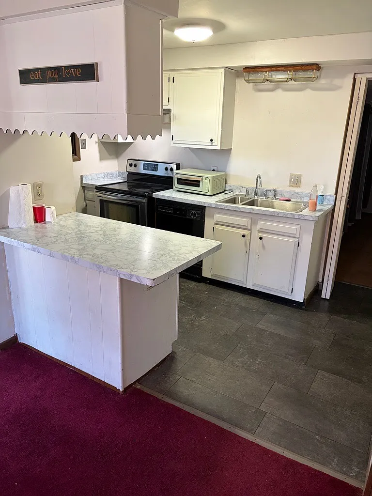 5 bed, 1.5 bath, 1100 sqft, $2,800 — Photo 4