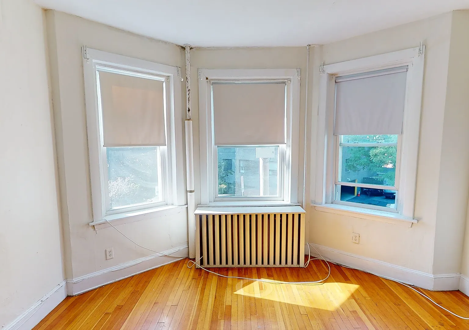 9/1 - No Fee! Washington Sq 2BR/2BA, heat/hot water inc! — Photo 1