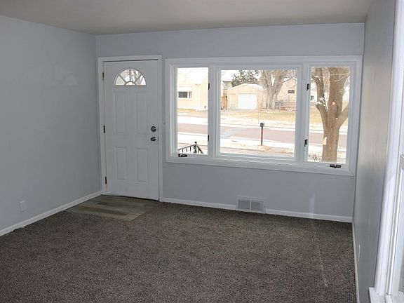 3rd image of 324 9th Ave S