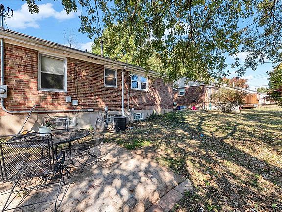 5th image of 7344 Marwinette Ave