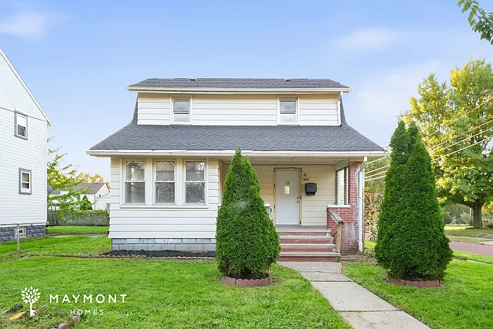 952 Dan St
