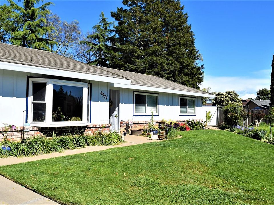 2nd image of 8977 Lismore Dr