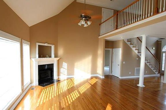 3rd image of 3024 Shady Glen Cir