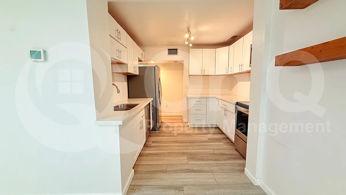 3 bed, 2.0 bath, 1320 sqft, $2,200 — Photo 4