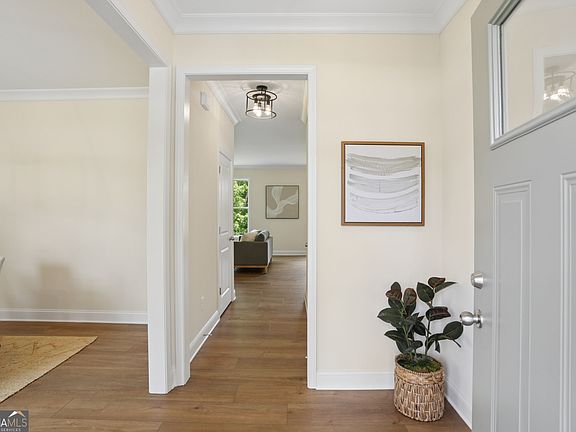 4th image of 5201 Mulberry St
