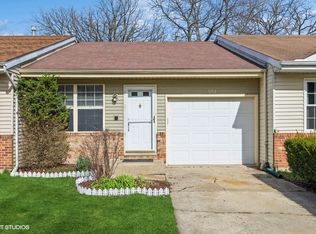 1212 Stratford Ln, Algonquin, IL 60102