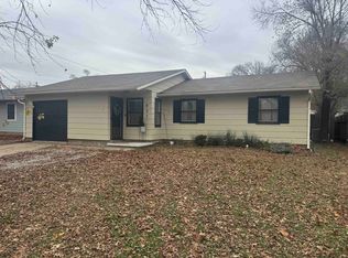 621 N Douglas St, Wellington, KS 67152