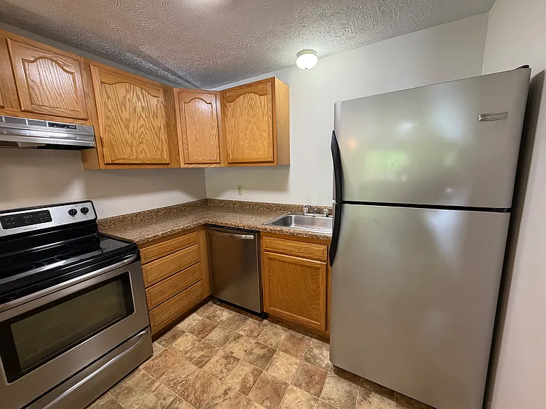 4813 Sardis Rd #8 — Photo 5