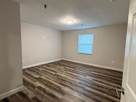 4th image of 1111 11th Ave N #19