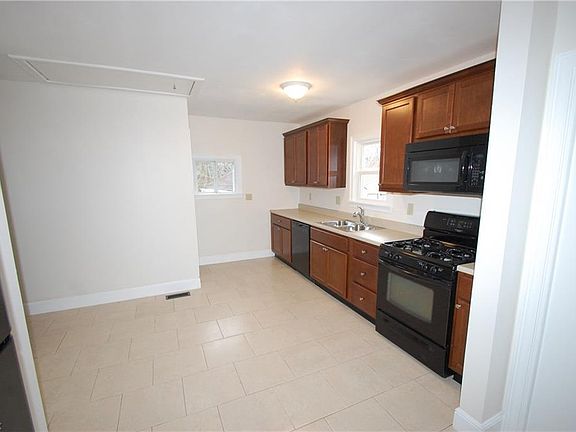 5th image of 307 Forest Hill Dr