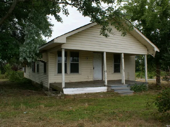 14 Oliver Rd, Albertville, AL 35951