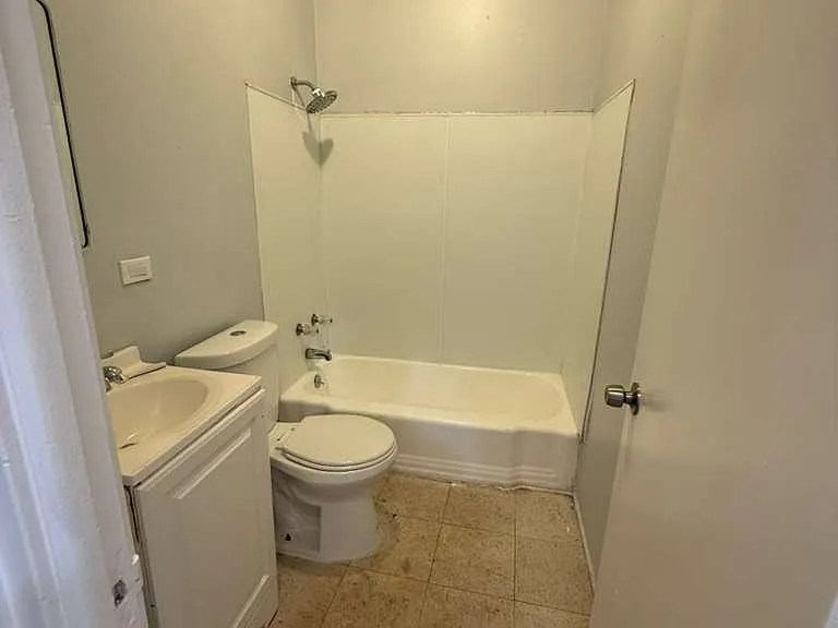 5958 W Roosevelt Rd — Photo 7