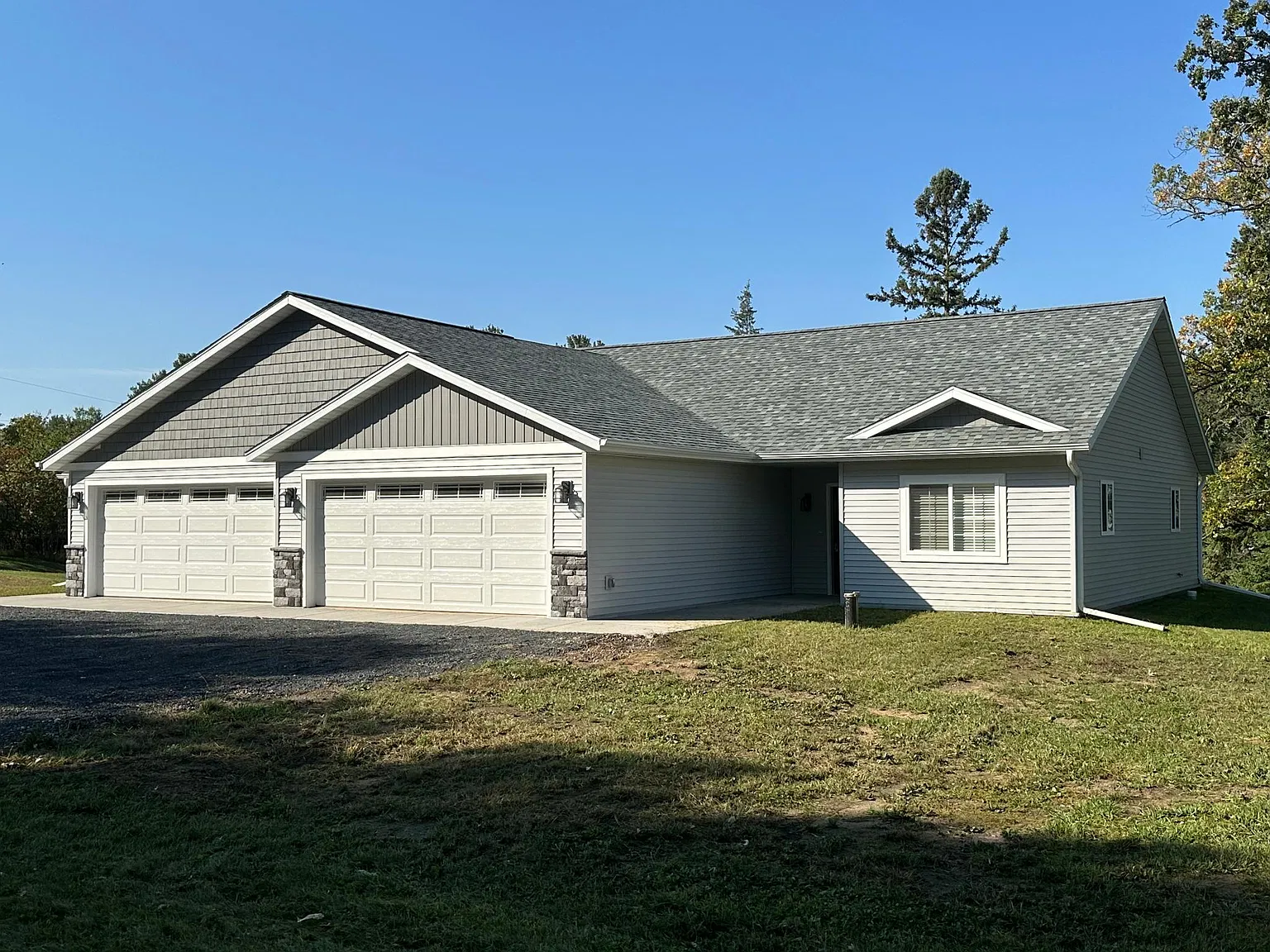 2 bed, 1240 sqft, $1,550 — Photo 3