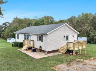 2023 Lipscomb Rd, Moneta, VA 24121