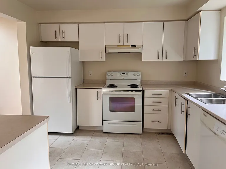490 Veterans Dr #47 — Photo 5