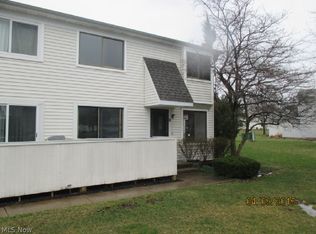 5477 Millwood Ln #34-C, Willoughby, OH 44094