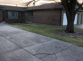 1001 Old Farm Ests #B, Hutchinson, KS 67502