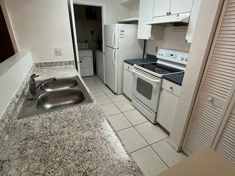3004 Parkway Blvd #106 — Photo 6