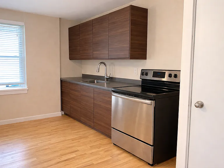 414 S 3rd Ave #11 — Photo 1