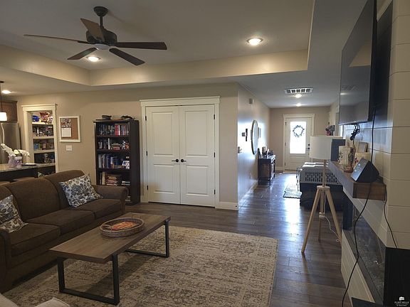 5th image of 4744 Jackies Way