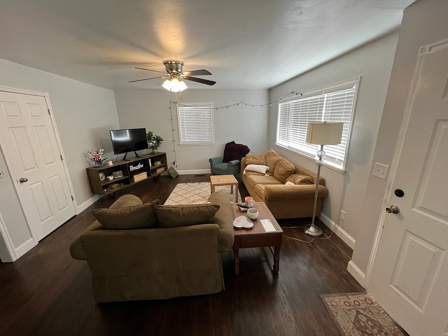 124 W Hartman Ave — Photo 3