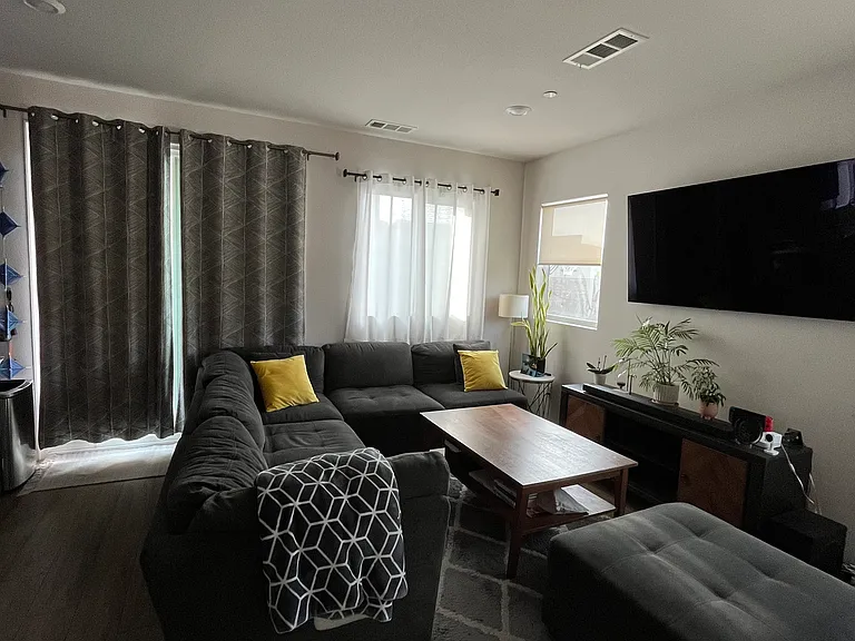 11824 Verona Ln — Photo 4