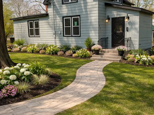 105 N Pearl St, Willow Springs, IL 60480