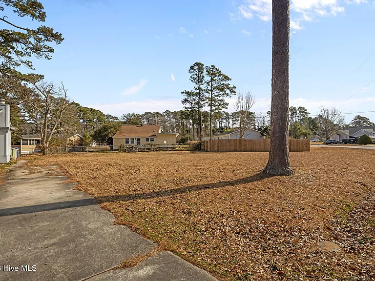 126 Woodland Dr — Photo 31