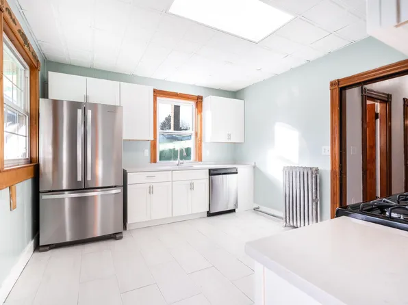 86 Brook St, Brookline, MA