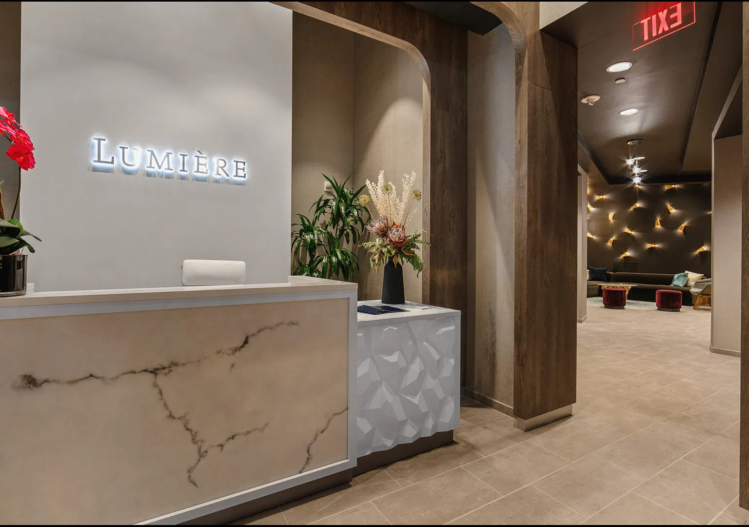 Luxury Fully Furnished Downtown Pittsburgh Condo — Photo 1