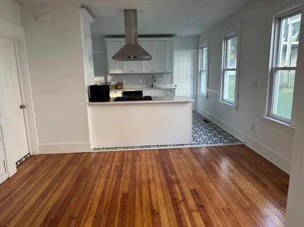 109 Division Ave, Shelton, CT 06484