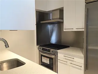 Rented by Macklowe Investment Properties