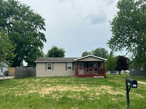 2037 N Crestwood Dr, North Vernon, IN 47265
