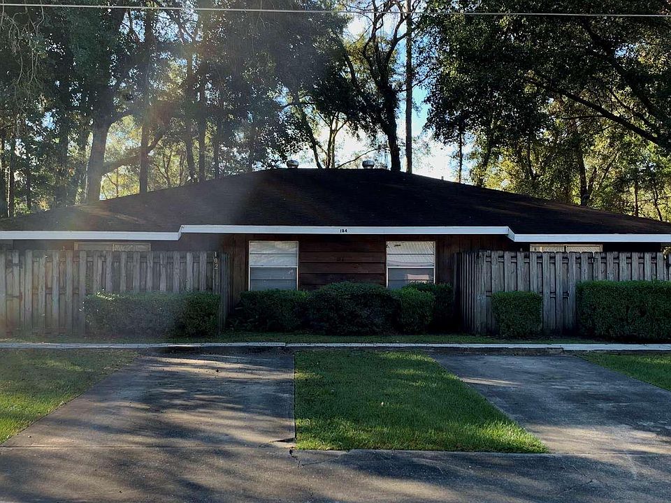 1st image of 184 SE Hanover Pl