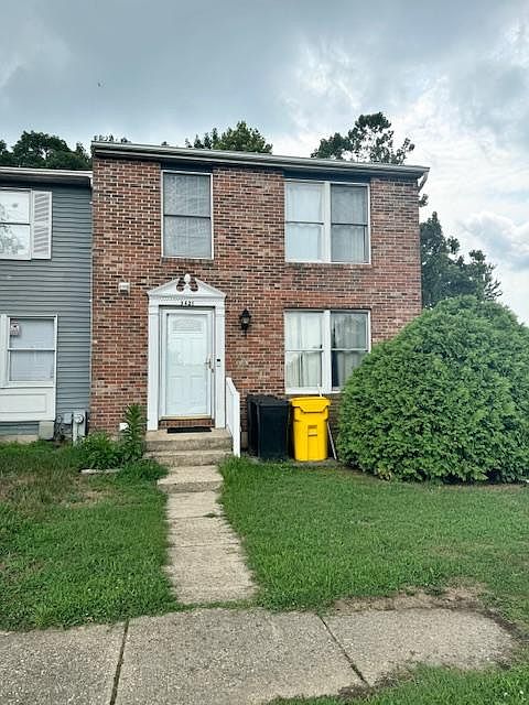 1st image of 3621 Seaford Ct #B