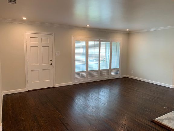 4th image of 1023 Nimitz Dr