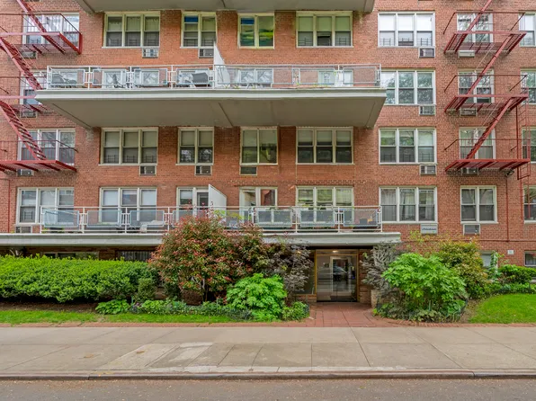 415 Argyle Road image 12 of 15