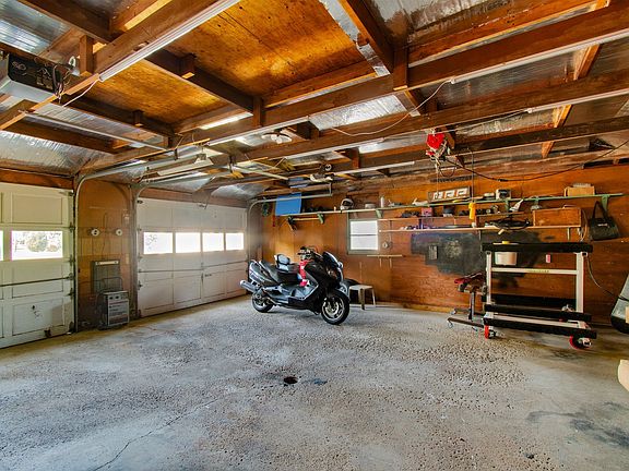 3rd image of 4056 Culver Rd