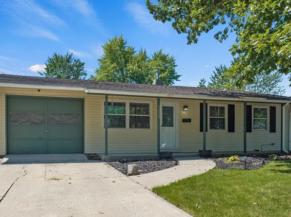 1230 Bethany Ln, Fort Wayne, IN 46825