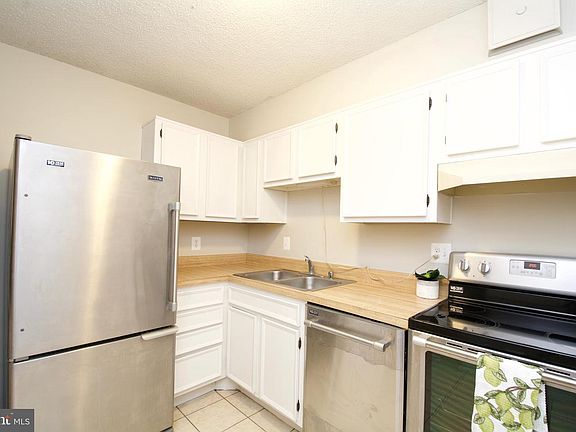 3rd image of 5904 Mount Eagle Dr APT 307