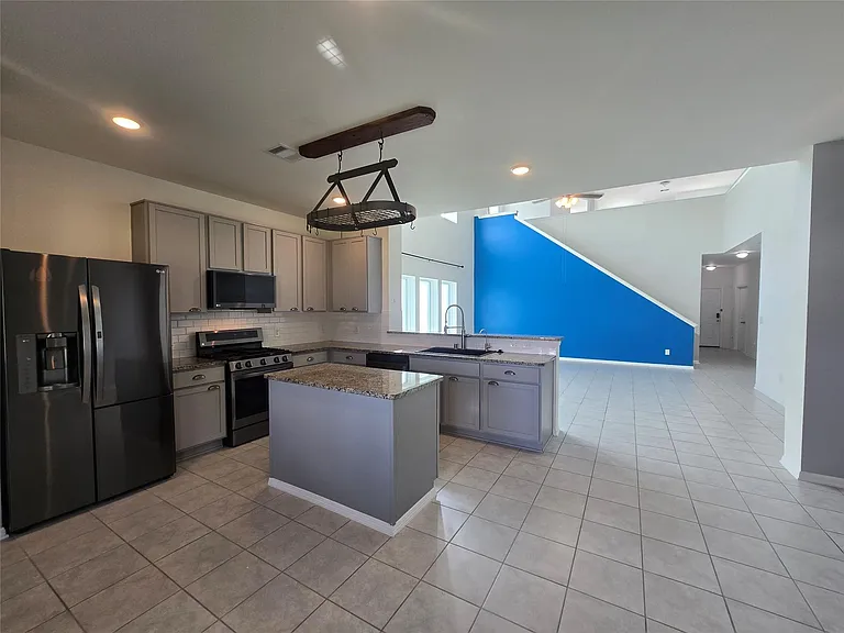 7318 Parkview Dr — Photo 10