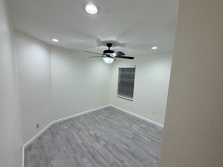 9424 Twin Trails Dr #103 — Photo 25